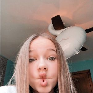 Meet your Posher, Nora